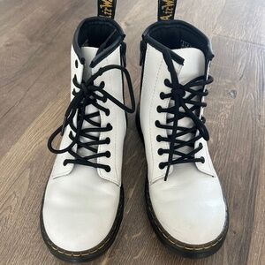 Dr Marten JUNIOR 1460 LEATHER LACE UP BOOTS